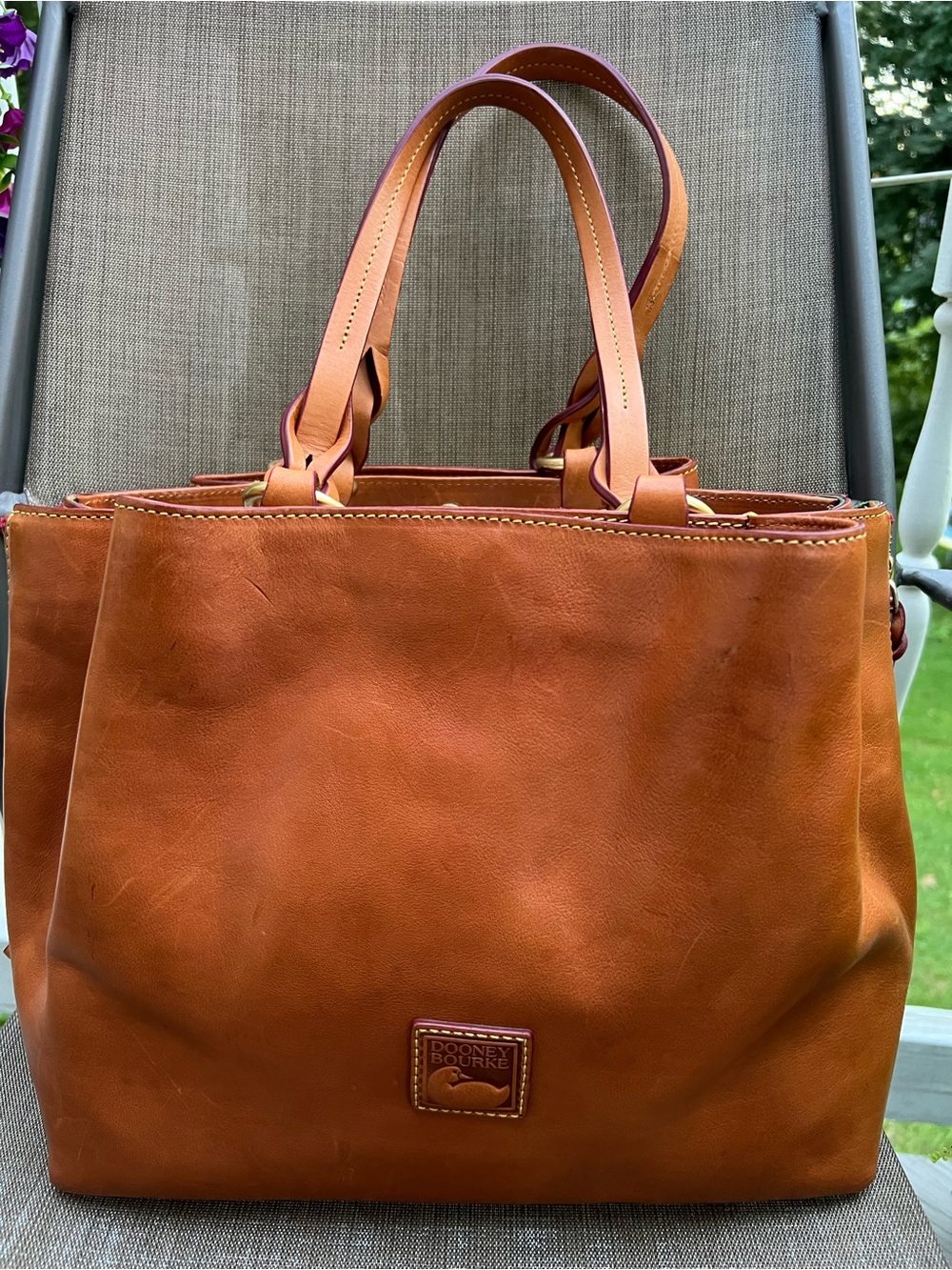 DOONEY & BOURKE LARGE VACCHETTA FLORENTINE LEATHER LARGE BARLOW SATCHEL / PURSE